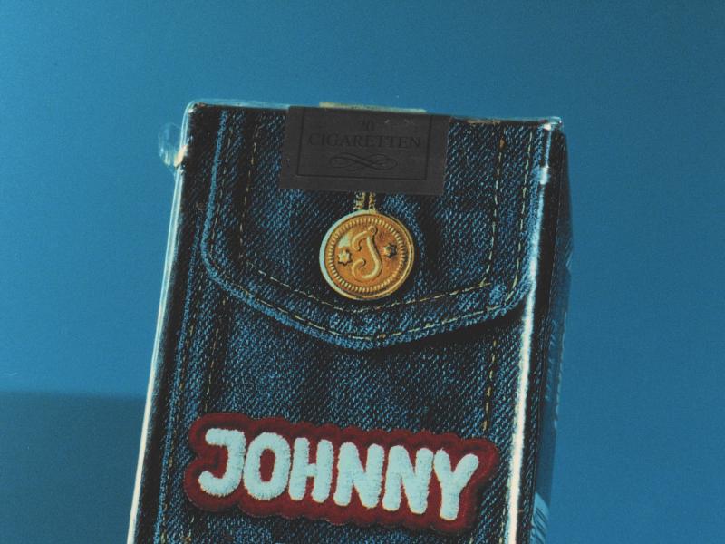 Jonny Zigarettenschachtel Jeans